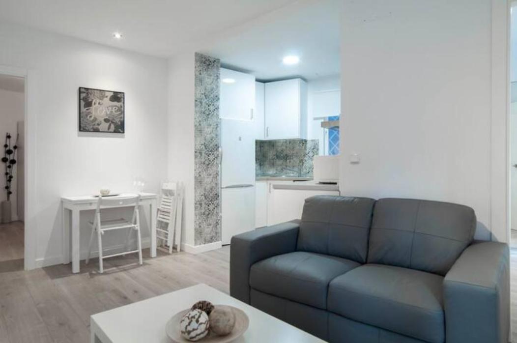 Moderno Apartamento En Plaza Merced Малага Екстер'єр фото